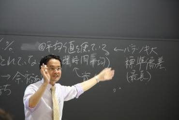 矢本 成恒 教授