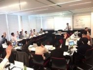 岩澤誠一郎教授の講義の様子