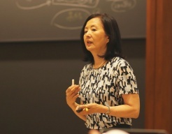 芳賀裕子准教授