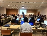 EMBA授業風景「Financial Market Simulation」