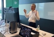 EMBA「Financial Market Simulation」伊藤祐輔客員教授