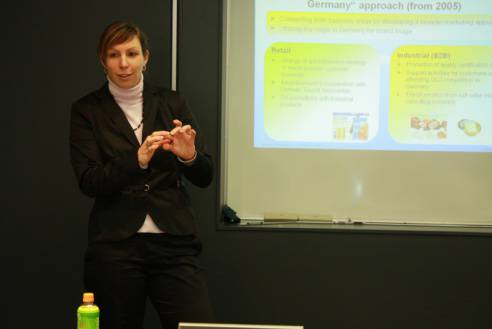 修士論文・特定課題研究発表会4