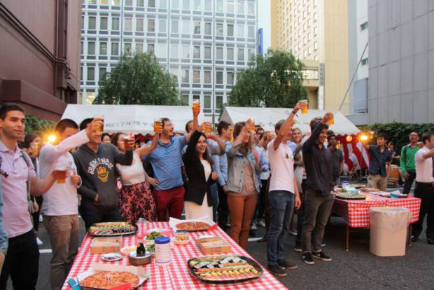 毎学期恒例のビアパーティ