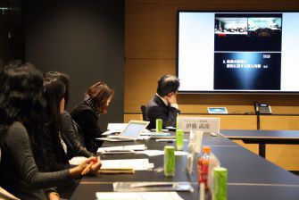 テレビ会議システムを利用