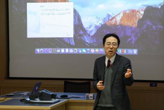 佐野教授の開会の挨拶