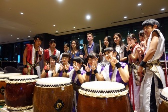 和太鼓チームとグループショット