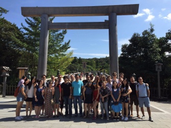 伊勢神宮前にて