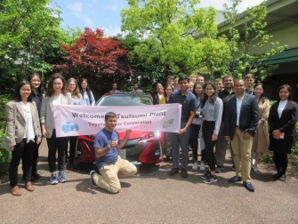 トヨタ工場にて集合写真