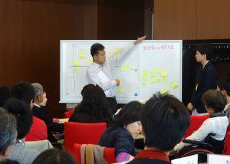 井坂教授による講義の様子