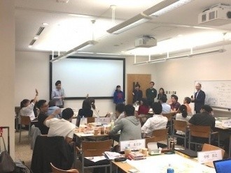 MBA授業風景「Service Innovation」澤谷由里子教授