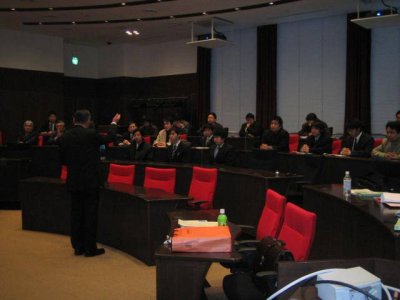 主任教授の開会宣言