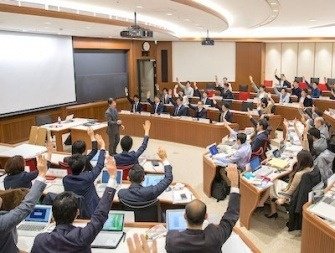 授業風景 名古屋商科大学ビジネススクール