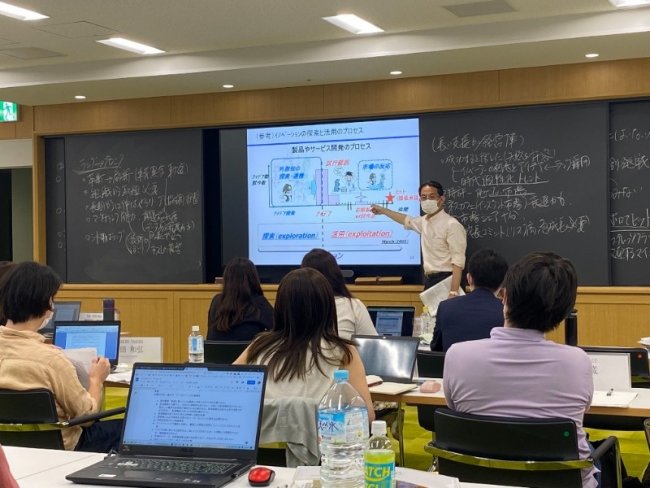 「Business Economics」姉川知史教授