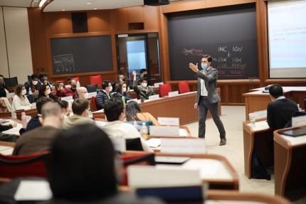 「Design Thinking for Big Data & AI」Giulio Toscani客員教授